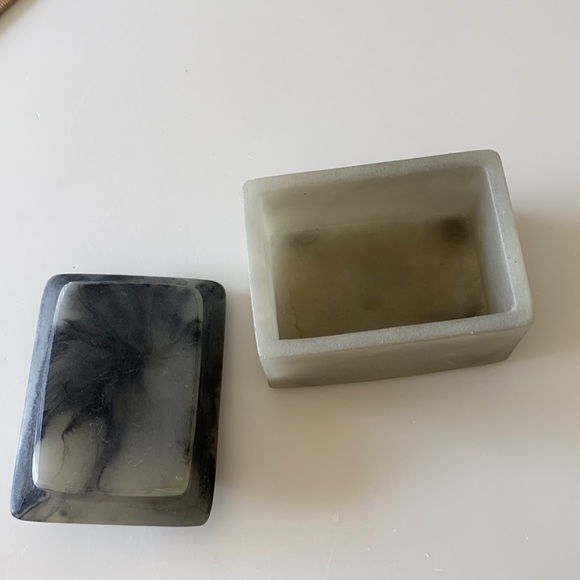 Shells and Stone Trinket Keepsakes Jewelry Box, Costal Beach Vibes Accessory - Picture 9 of 10